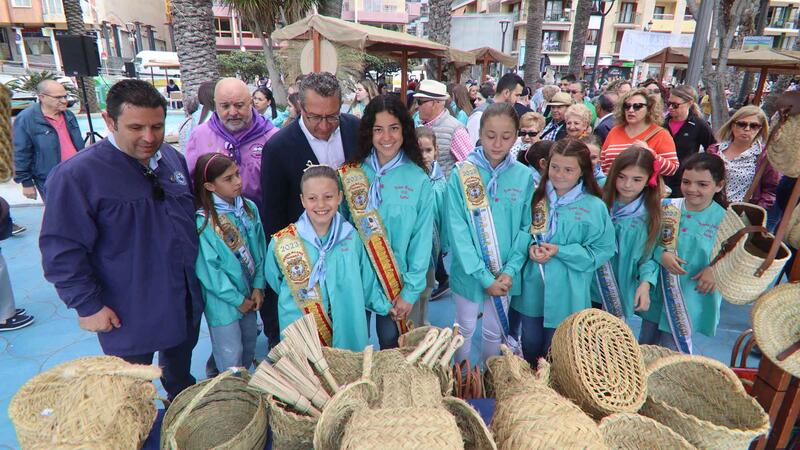 Benidorm celebra la Fira de Pasqua en el Parque de Elche con productos típicos de la tierra