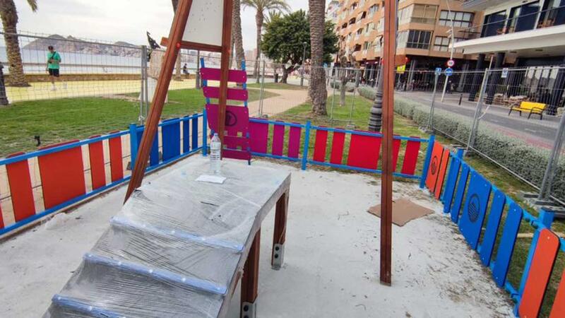 Benidorm abre una nueva tirolina infantil y elementos biosaludables en el Parque de Elche