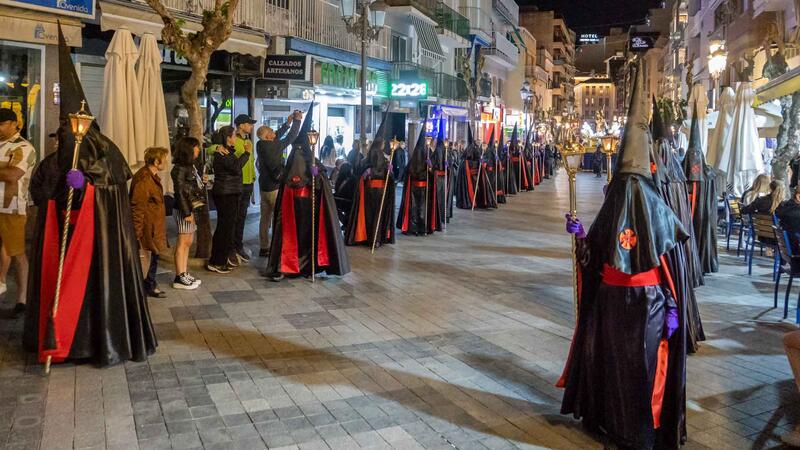 The procession of Jesús Nazareno tours the streets of Benidorm