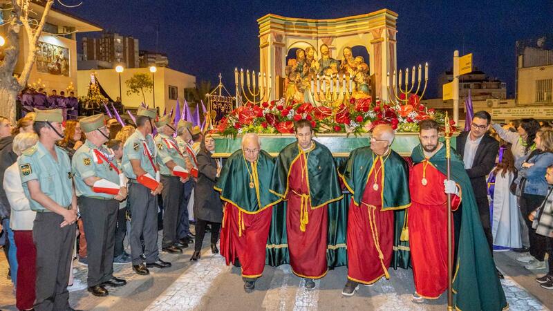 El Jueves Santo de Benidorm se vive en Foietes y Colonia Madrid