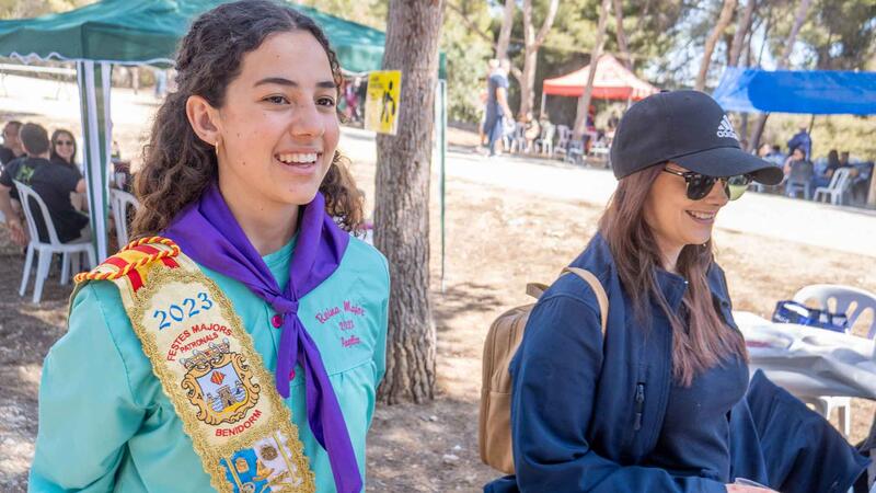 Miles de peñistas celebran ‘La Mona’ en el Parc de la Séquia Mare