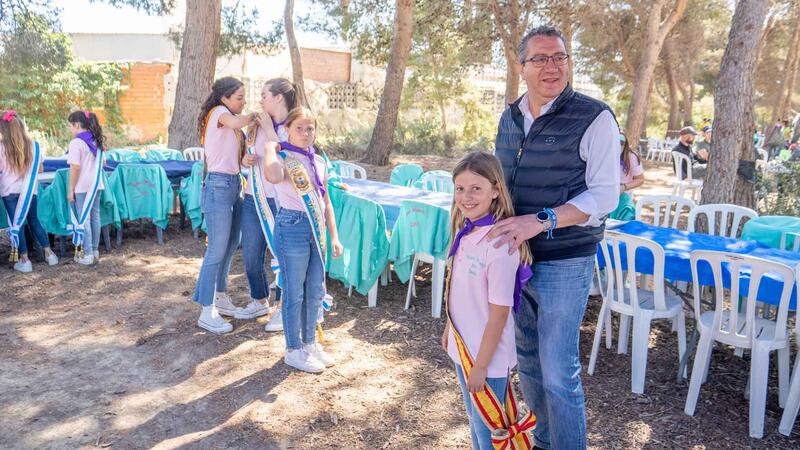 Miles de peñistas celebran ‘La Mona’ en el Parc de la Séquia Mare