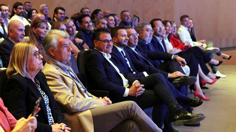 Radio Benidorm SER recognizes the city on the station