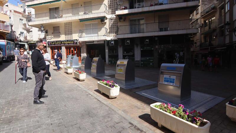 Nuevos contenedores soterrados en la Plaza de la Constitución
