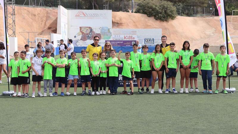 Sports delivers the medals of the School Games to the schools in Benidorm
