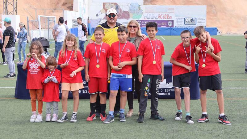Sports delivers the medals of the School Games to the schools in Benidorm