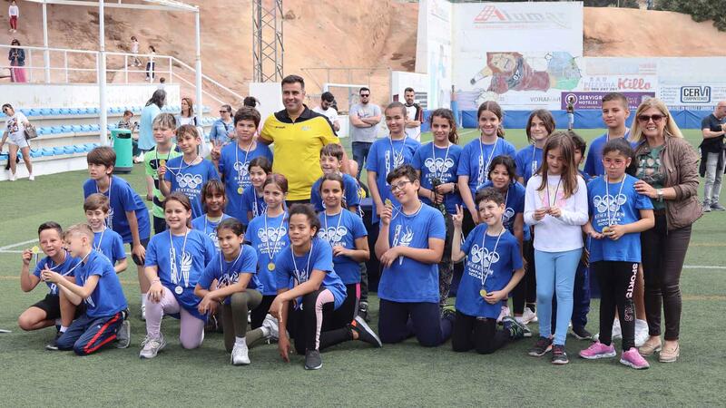 Sports delivers the medals of the School Games to the schools in Benidorm