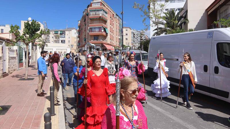 Las salves rocieras suenan de nuevo en las calles de Benidorm en el 25º aniversario de la Hermandad de Nuestra Señora del Rocío