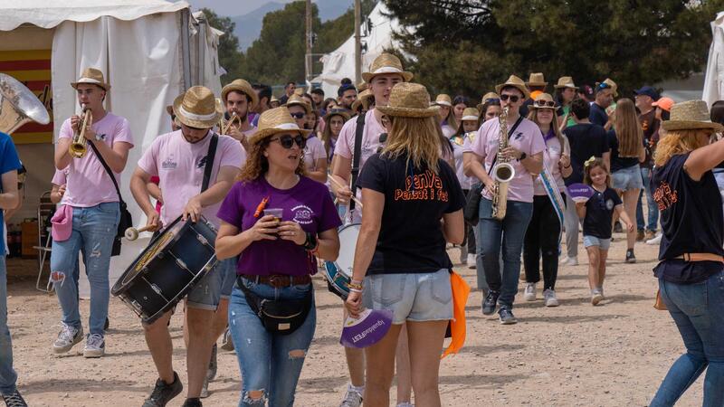 Las peñas de Benidorm plantan en El Murtal su tradicional Acampada
