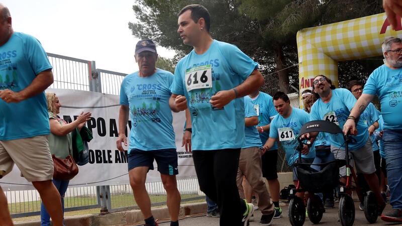 Nearly 450 people support Doble Amor centre in its IV Cross Country Solidarity Cross