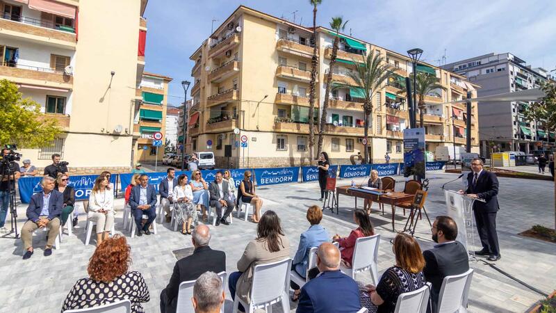 Benidorm commemorates Europe Day in the newly renovated Neptuno Square