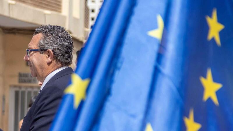 Benidorm commemorates Europe Day in the newly renovated Neptuno Square