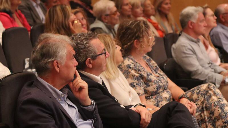 El diplomàtic i escriptor Javier Rupérez reflexiona a Benidorm sobre Ucraïna i la fractura de l