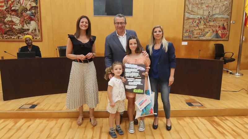 Benidorm entrega los permios del concurso ‘Alcalde/sa por un día’ de la FAMPA Marina Baixa