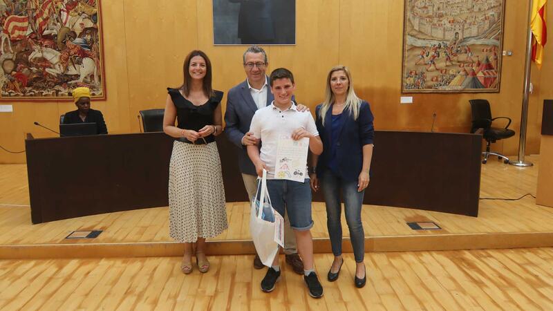 Benidorm entrega los permios del concurso ‘Alcalde/sa por un día’ de la FAMPA Marina Baixa