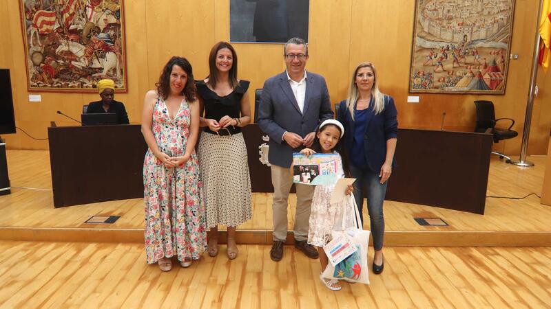 Benidorm entrega los permios del concurso ‘Alcalde/sa por un día’ de la FAMPA Marina Baixa