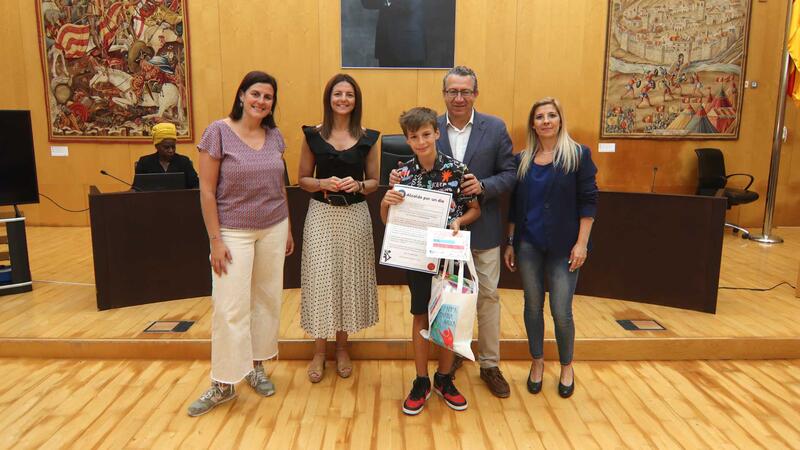 Benidorm entrega los permios del concurso ‘Alcalde/sa por un día’ de la FAMPA Marina Baixa