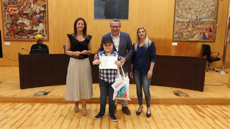 Benidorm entrega los permios del concurso ‘Alcalde/sa por un día’ de la FAMPA Marina Baixa