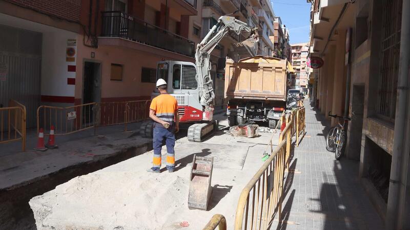 Benidorm inicia la implantación de la red de aguas pluviales y la plataforma única en la calle Buen Pastor