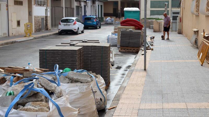 Benidorm finaliza las mejoras de accesibilidad en el barrio de El Campo e inicia el asfaltado en las calles Uruguay, Santa Faz y Pescadores