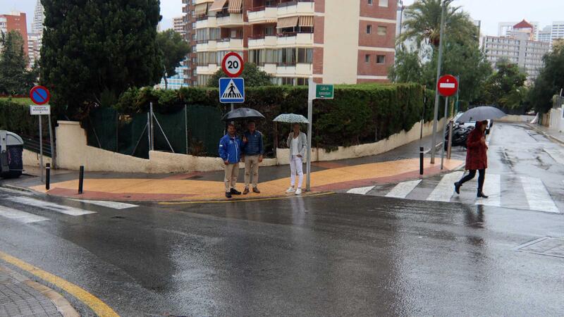 Benidorm asfaltará varias calles del Rincón de Loix y creará nuevas aceras en la calle Sierra Dorada hasta la entrada al Parque Natural