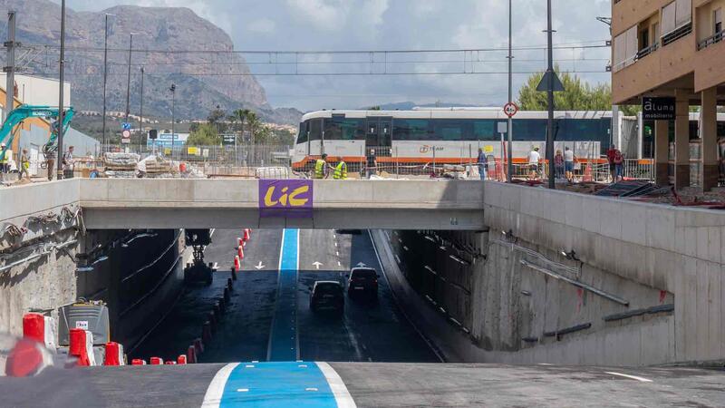 Benidorm obri al trànsit el pas subterrani de l