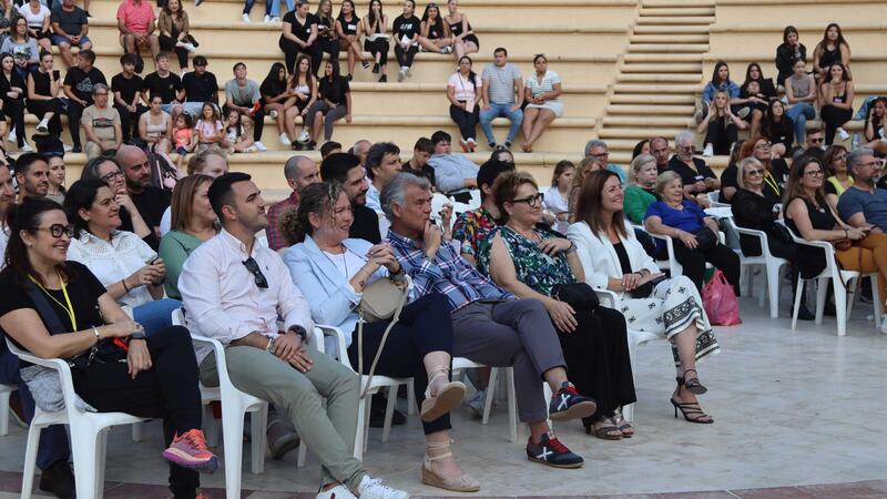 The IES Bernat de Sarrià celebrates the second edition of Bernat Fest in the Óscar Esplá auditorium