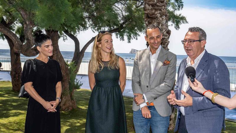 La visió fotogràfica de Cuco de Frutos arriba a Benidorm, configurat com a gran museu a l