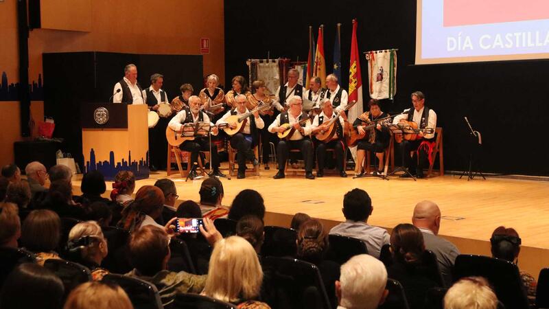 La Casa de Castilla La Mancha en Benidorm celebra el acto institucional por el Día grande de su comunidad