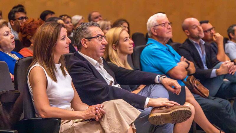 El Club de Opinión trae la «ciencia de alimentos» a Benidorm en su XV Ciclo de Conferencias