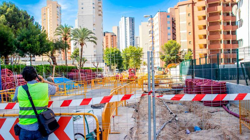 Benidorm speeds up the works on Montecarlo avenue to finish them in two weeks in the section between París and Roma streets