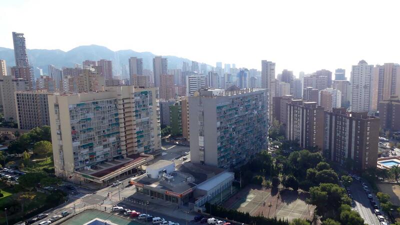 Benidorm adquiere siete pisos en la zona EDUSI para destinarlos a vivienda social para familias vulnerables