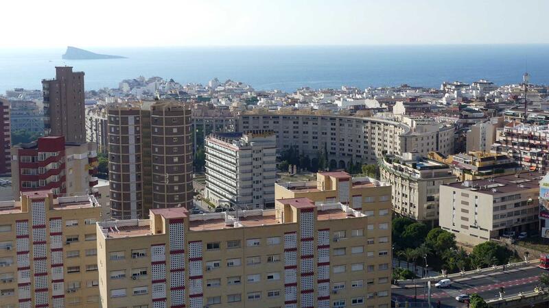 Benidorm adquiere siete pisos en la zona EDUSI para destinarlos a vivienda social para familias vulnerables