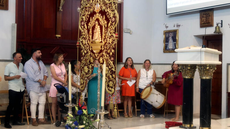 El Rocío Brotherhood imposes the medal on the new president