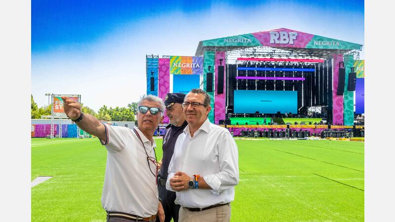 Last preparations in the Sports City for the Reggaeton Beach Festival