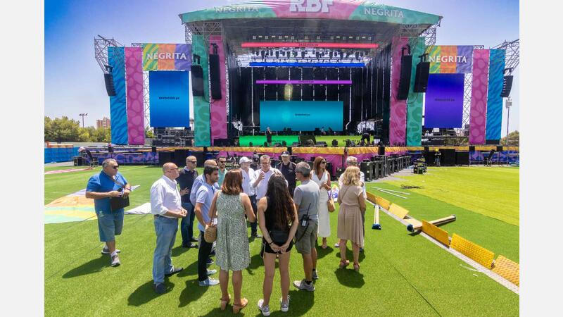 Last preparations in the Sports City for the Reggaeton Beach Festival