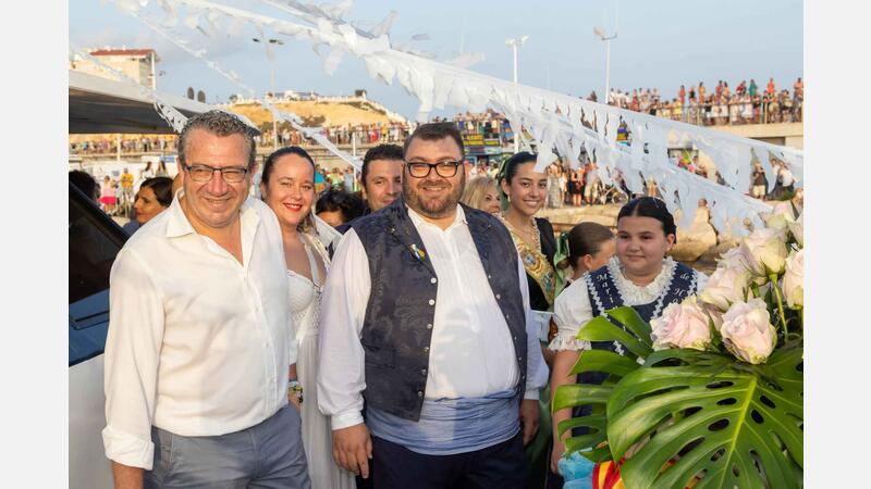 Milers de devots veneren a la Verge del Carme en la seua processó marinera