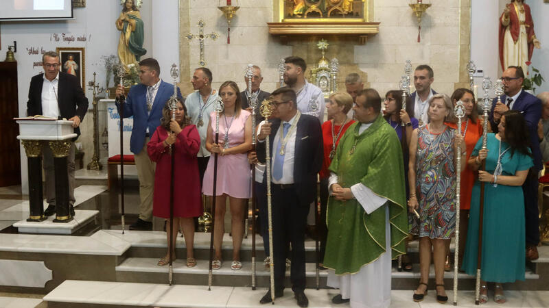El Rocío Brotherhood imposes the medal on the new president