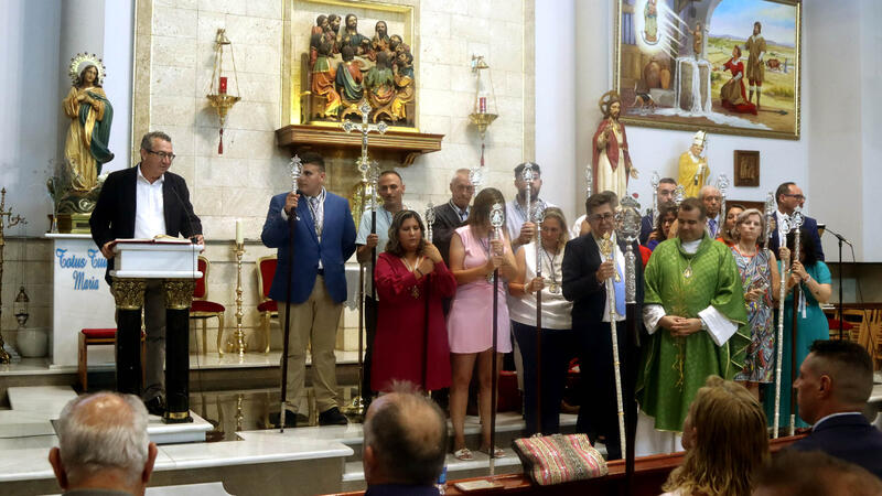El Rocío Brotherhood imposes the medal on the new president