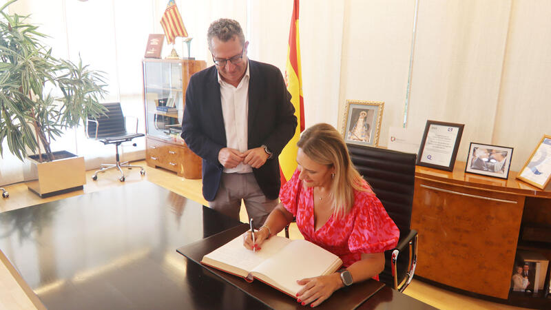 Minister Nuria Montes predicts in Benidorm that this could be "one of the best summers in the history" of the Valencian Community