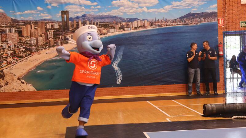 El Club Handbol TM Benidorm presenta tots els seus equips abans d