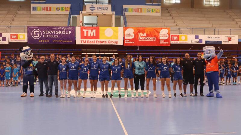El Club Handbol TM Benidorm presenta tots els seus equips abans d