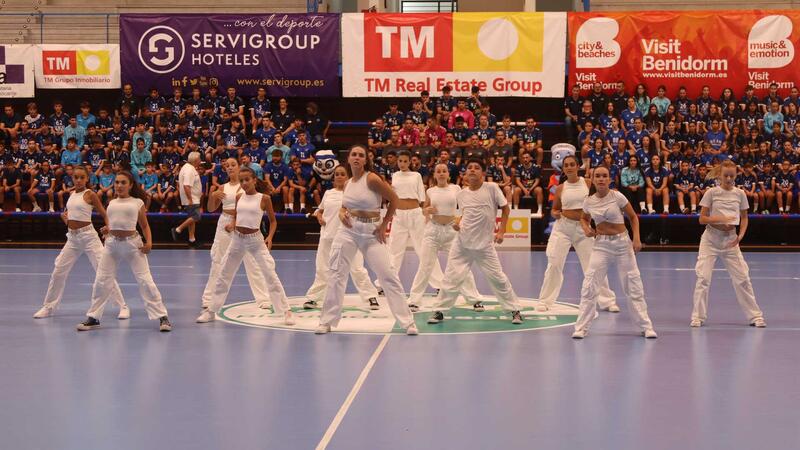 El Club Handbol TM Benidorm presenta tots els seus equips abans d