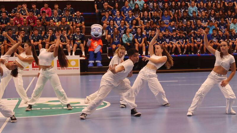 El Club Handbol TM Benidorm presenta tots els seus equips abans d