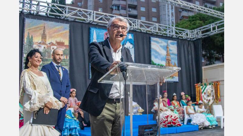 Lucía Romero, reina de la Casa de Andalucía de Benidorm