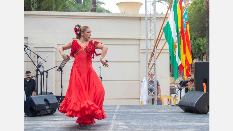 Lucía Romero, reina de la Casa de Andalucía de Benidorm