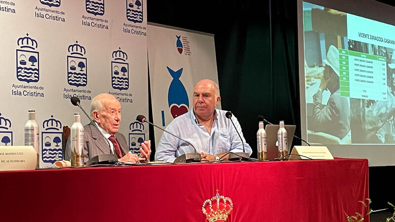 Vicente Zaragoza Casamayor from Benidorm, honored for a lifetime dedicated to the tuna fishing
