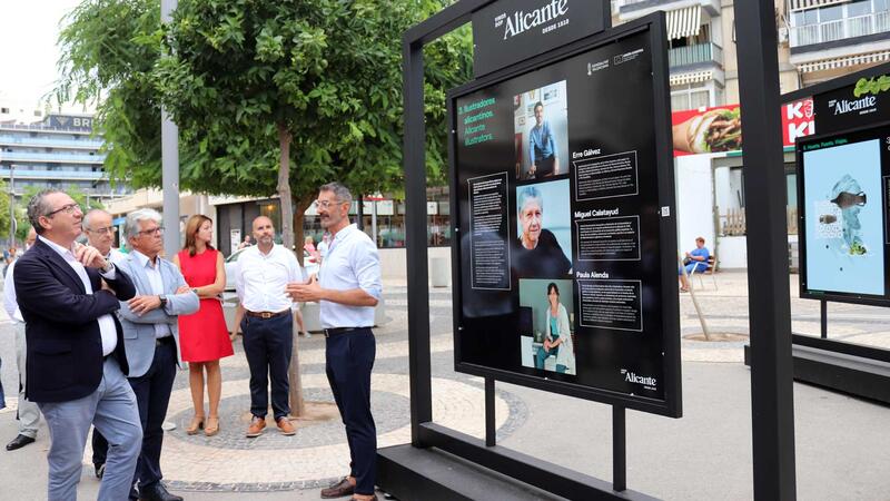La plaza de la Hispanidad, escenario de la exposición ‘3.000 años de cultura del vino Alicante’