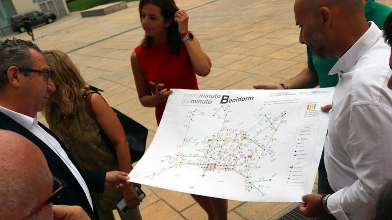 Mobility measures on a map the time it takes to walk from one area of Benidorm to another to promote pedestrian travel