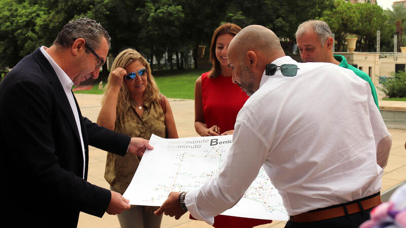 Mobility measures on a map the time it takes to walk from one area of Benidorm to another to promote pedestrian travel